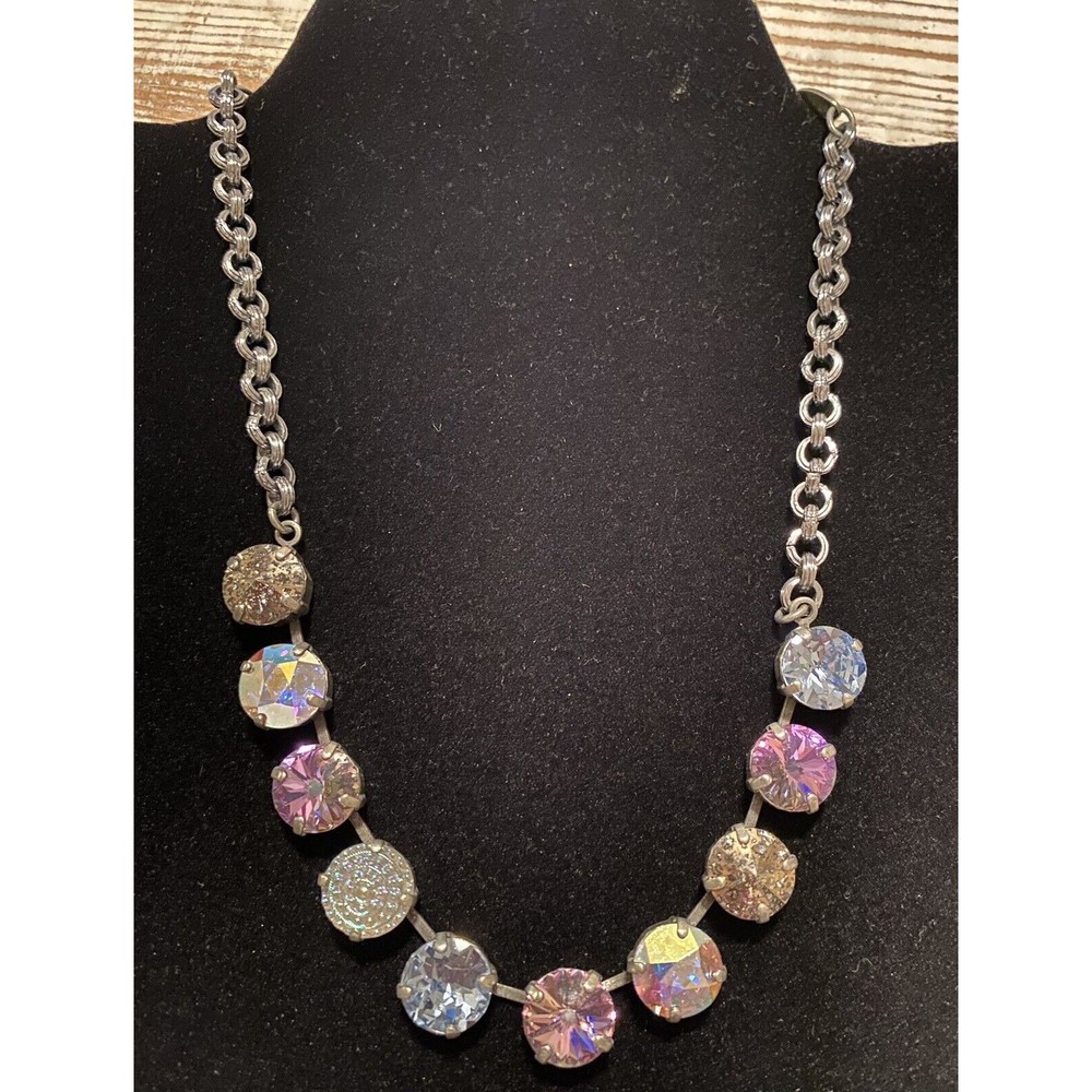 ❌sold❌Sabika Rhinestone Dazzling Necklace Excellent Condition